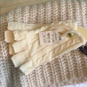 Micheal Kors gloves